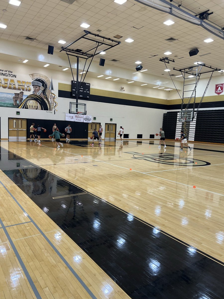 Covington_BB's tweet image. "There is no substitute for hard work" Thomas Edison

#TheGameHonorsToughness #TrojanPride