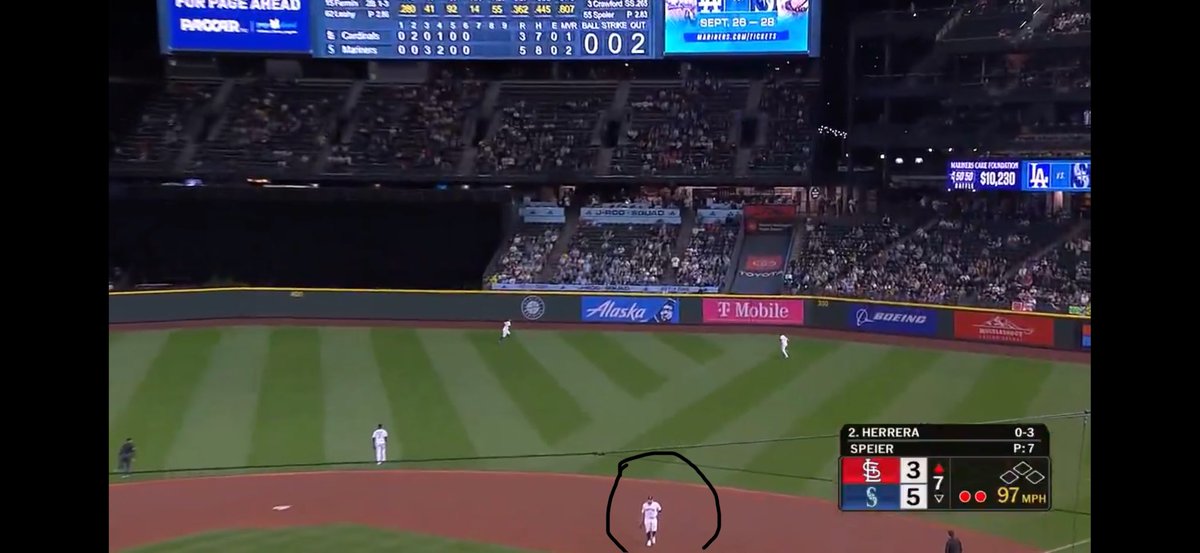 TheMikeSalk's tweet photo. Josh Naylor said he was so sure Julio would make that catch that he turned to walk into the dugout before it was caught. I was skeptical. ⁦@Lyle_Goldstein⁩ proved me wrong. https://t.co/ZhjKx3FWEI