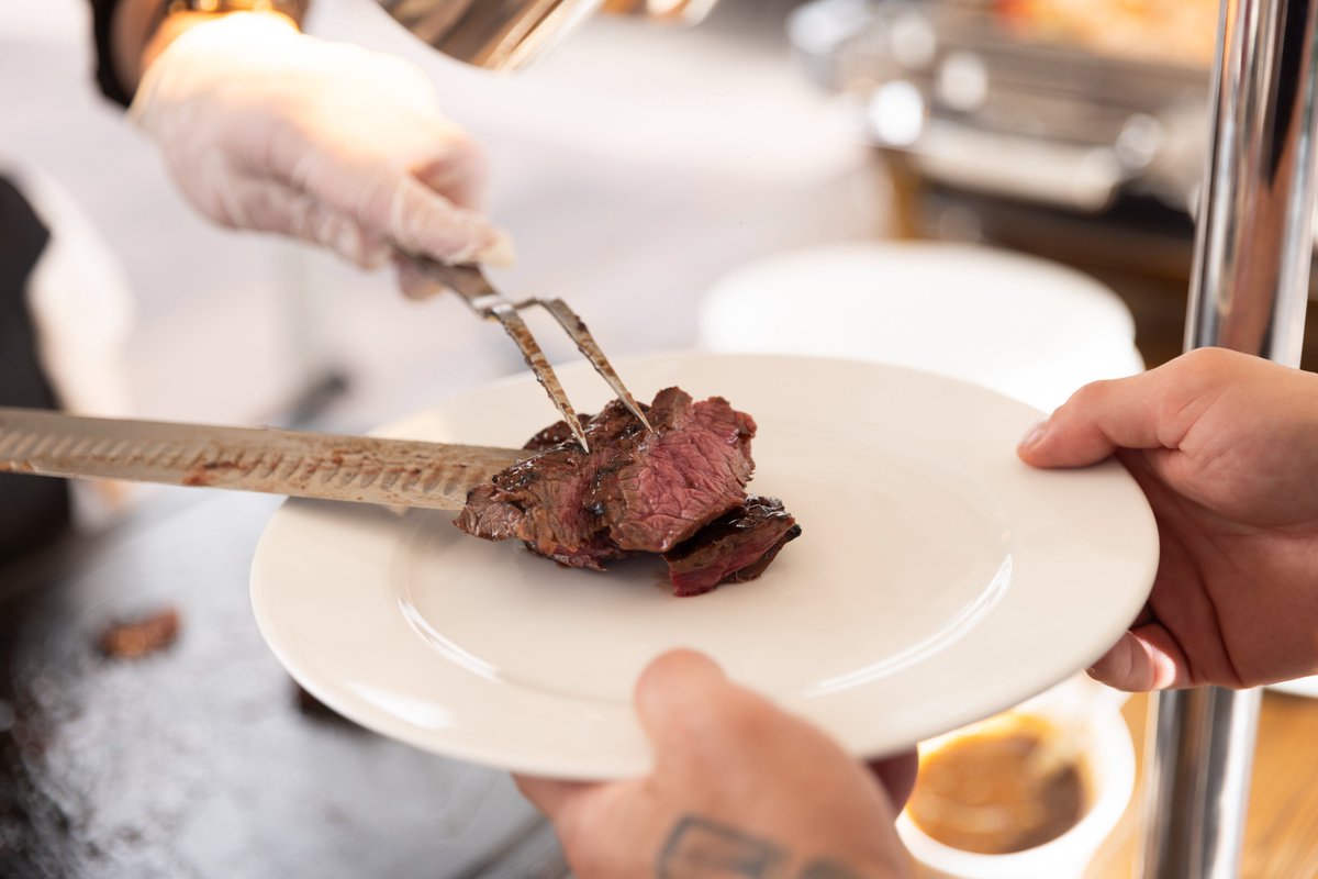 TrumpColtsNeck's tweet photo. Behind every unforgettable meal is a chef who pours their heart into every dish. Happy Chef Appreciation Week to the culinary artists who make magic in our kitchen!
#ChefAppreciationWeek #ThankYouChef #trumpgolf #chefappreciation #thankyouchefs https://t.co/PN8eD3cyoT