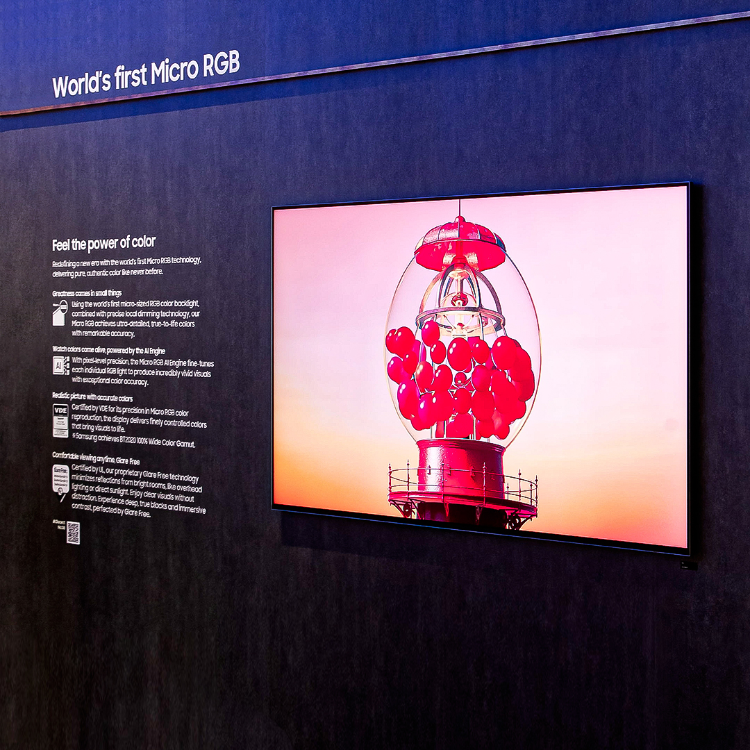 SamsungSAUDI's tweet image. شوف الألوان بطريقة جديدة كليًا ✨
مع أول إضاءة دقيقة بألوان RGB في العالم، صار التحكم في الألوان والسطوع أدق من أي وقت آخر، والنتيجة صور بتفاصيل مذهلة ما تصدقها 👀

*قريبًا سوف تتوفر في السوق السعودي.
#SamsungIFA2025 #IFA #AlTechnology #FutureTechnology #NewTechnology #MicroRGB