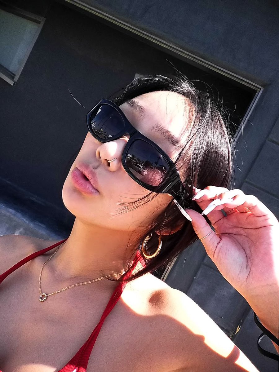 Jhyoniecorn's tweet image. [HYOSTAGRAM] 250910 #HYOLYN

xhyolynx: Never Ending #SHOTTY 🚨