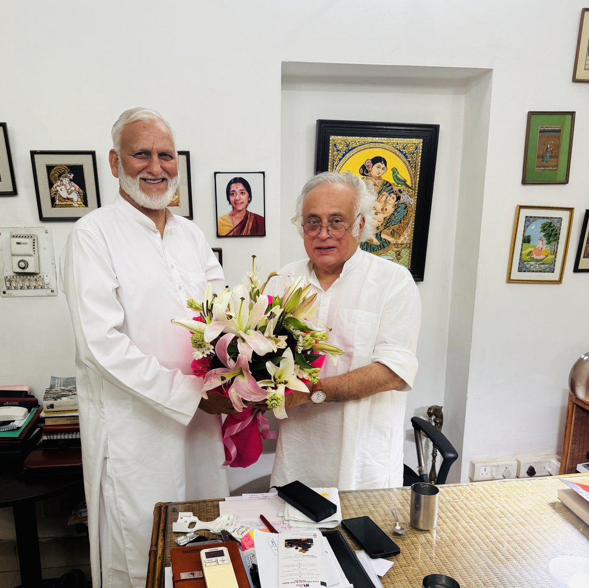 “Met Congress General Secretary (In-charge Communications) Shri <a href="/Jairam_Ramesh/">Jairam Ramesh</a> Ji at New Delhi. The meeting witnessed a fruitful discussion on strengthening the organization and the prevailing political scenario.” #RahulGandhi #JairamRamesh #gmsaroori #saroori #JammuAndKashmir