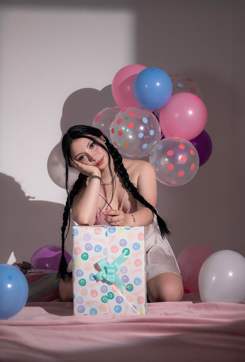 Amy_bunnie_'s tweet photo. 🎂✨Hoy cumplo un año más de sueños, de risas y de magia… ¿me acompañas a celebrarlo?💕 https://t.co/SppLPfVPrr