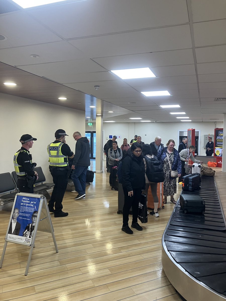 BHP’s specially trained officers are deploying project Servator at some of our travel centres today. We use a variety of resources and work with our partners during these deployments to help keep you safe #belfast #police #ProjectServator