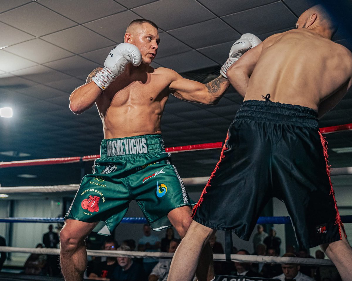 FIGHT NIGHT RECAP 🥊

Craig Derbyshire successfully defended his Commonwealth Title against Liam Dring. A 12-round war with periods of success for both boxers. 🏆

Lee Reeves put on a classy performance against the tough Eduardo Vera Sanchez. 🤩