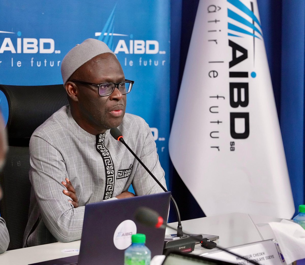 bamba_dieye's tweet photo. Forum Invest in #Sénégal (Fii Sénégal)

Ce mardi 9 septembre 2025, j'ai eu le plaisir de présider une réunion du sous-comité préparatoire de la deuxième édition du Forum Invest au Sénégal (Fii Sénégal), prévu du 7 au 9 octobre 2025 au Centre international de Conférences Abdou Diouf (CICAD). 

Cette rencontre a réuni les acteurs de la plateforme aéroportuaire, le Directeur général adjoint de l’Apix, Moustapha Cissé, ainsi que le Secrétaire général de la société et plusieurs parties prenantes impliquées dans l’organisation de cet événement international.

L’objectif est de garantir une expérience passager optimale pour les participants attendus à l’aéroport international Blaise-Diagne (AIBD).

Ainsi, tous les acteurs concernés sont invités  à mettre en place les meilleures conditions d’accueil, en insistant sur le confort, la sécurité et la sûreté des hôtes. 

Dans cette perspective, LAS, 2AS, Air Sénégal ainsi que les Forces de défense et de sécurité ont pris l’engagement de contribuer pleinement à la réussite de l’événement.

#senegal #Apix #InvestInSenegal #aibdsa