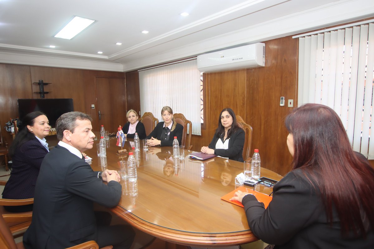 cnea_py's tweet image. La Rectora de la UNA, Prof. Dra. Zully Concepción Vera de Molinas, recibió a la experta del OIEA Melanie Vital en el marco de una Misión de Experto. La agenda abordó avances del proyecto PAR7002 💧🌍 n9.cl/es/r/4bnrq #CNEA60AÑOS