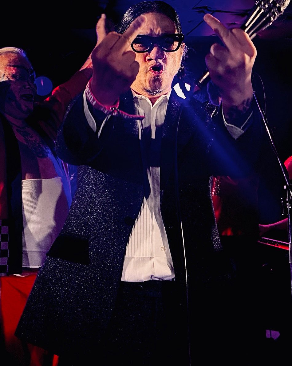 札幌で
サッポロで
ハットトリカーズ
観ての
次の日
ラットボーンズ
だったもんで
アレ❓
もしかして関東に
戻ったのか？と
思いました。
楽しかった二日間
また、
ハットトリカーズ
ラットボーンズ
北で観れるの
楽しみにしていますね。