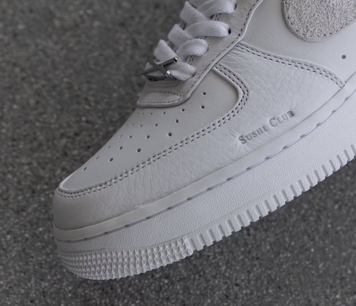 EQLofficial's tweet image. We are proud to announce that the highly anticipated Sushi Club AF1 is dropping through EQL. 

The draw opens in 10 minutes: sushiclub.runfair.com/en-US/us/sushi…