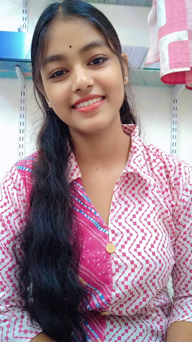 पूरी हुई हर एक दुआ अब एक भी अधूरी नहीं ,,
आगे तुम्हारे अब हमें कुछ भी जरूरी है नहीं ।।🤍🫰🏻🖤 #शुभसंध्या