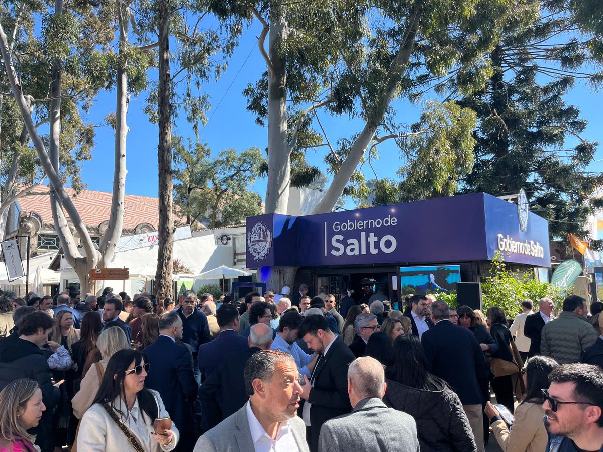 germancoutinho's tweet photo. Linda jornada en la Expo Prado, reencontrándome con representantes de Salto, que comparten con orgullo lo que hace grande a nuestro departamento. También muy buena oportunidad para varias puestas a punto. https://t.co/WF3kBZ3UUK
