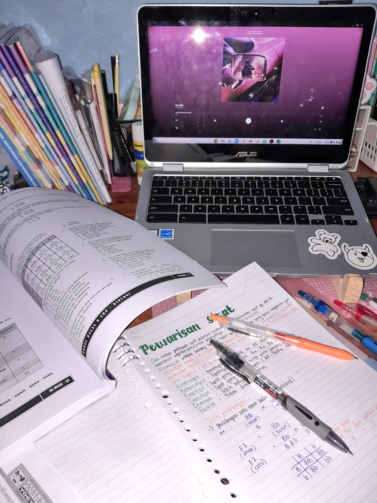 keyiraee's tweet image. ael's today progress 📖⚗️💭

hari ini aku belajar pewarisan sifat hehe! Ternyata seru banget 🧸🤸‍♀️ enjoy dan asik banget 🪀🧬💭 aku juga belajar bindo sebentar sih 😆 btw aku sambil dengerin haechan solo! 🧸🤸‍♀️🩷 rest well all 💤