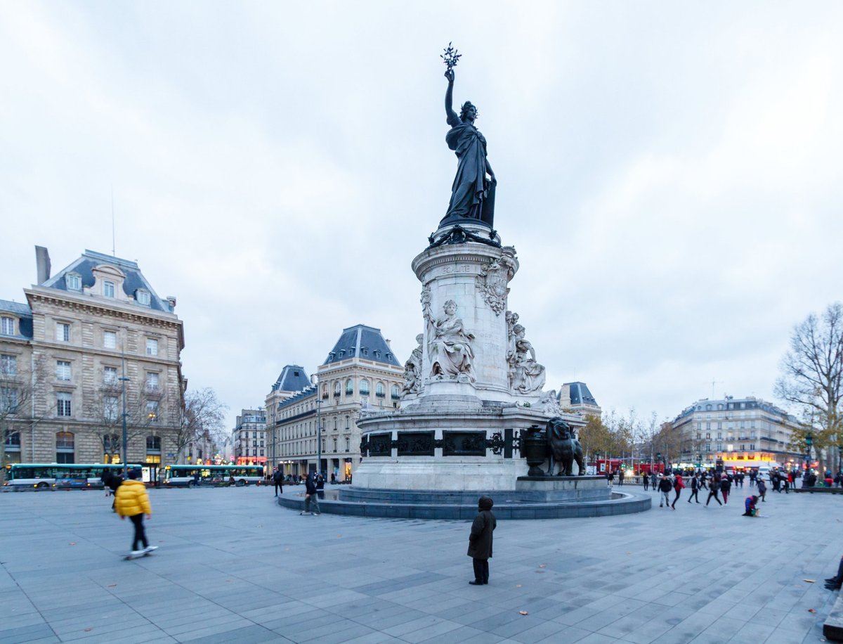 🔴 1 milliard de manifestants selon LFI.
#BloquonsTout #Onbloquetout