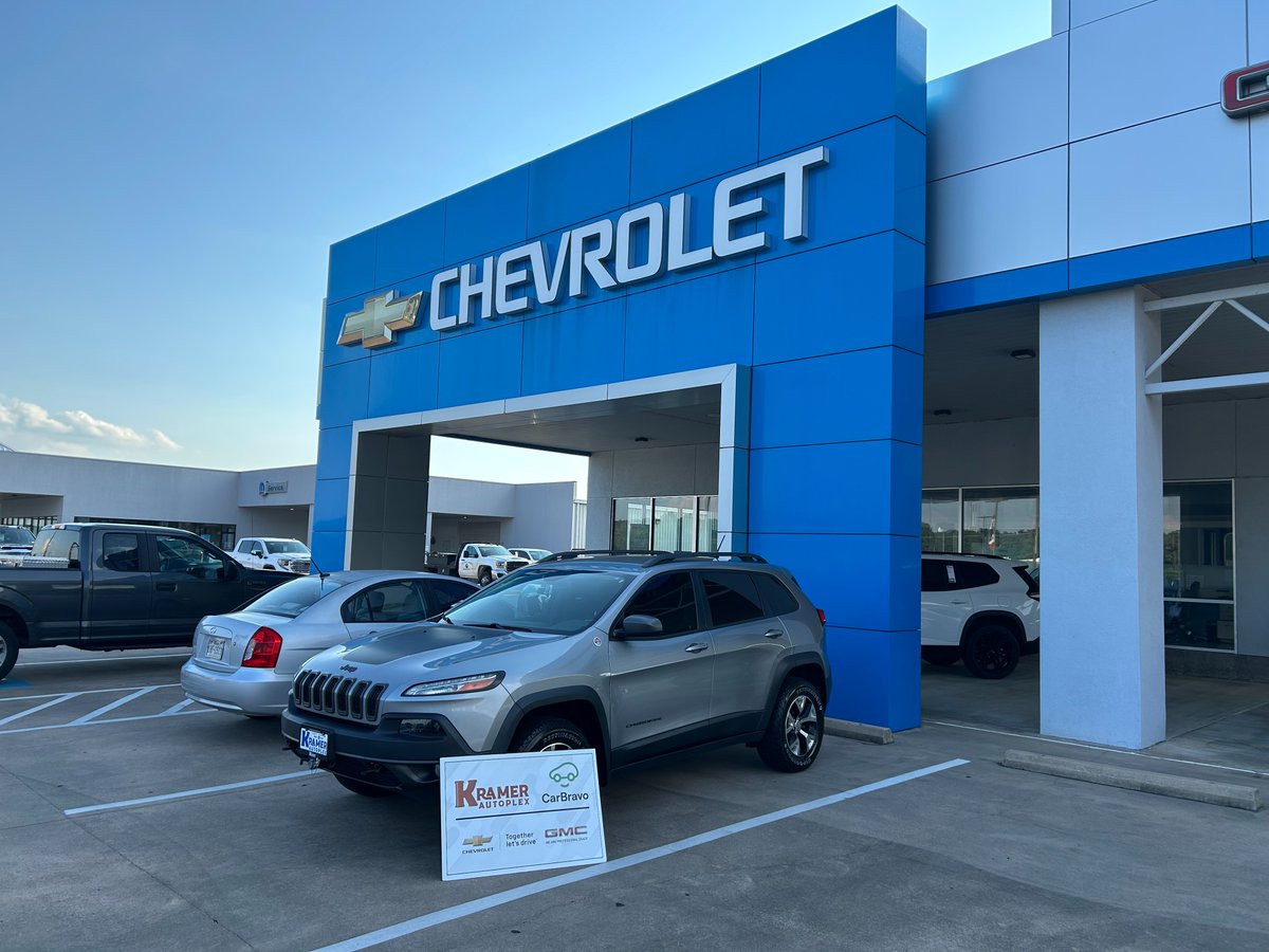 KramerAutoplex's tweet image. 🎉 Congratulations to Sandra on your stunning 2017 #JeepCherokee Trailhawk! We're thrilled to have you as part of the #KramerFamily. 😊 Sold by Duane Underferth. 

Shop our huge selection of new and pre-owned vehicles!
☎️ (936) 630-9207
🖥️ bit.ly/3yw90n7

#KramerAutoplex