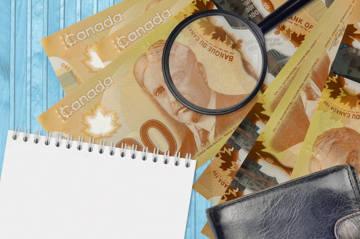 canantifraud's tweet image. The CAFC is warning Canadians to be on the lookout for websites selling novelty Canadian bank notes. Novelty bank notes are considered counterfeit in Canada. 

Remember! It is a criminal offence to knowingly use or pass counterfeit currency. Help protect others by staying alert…