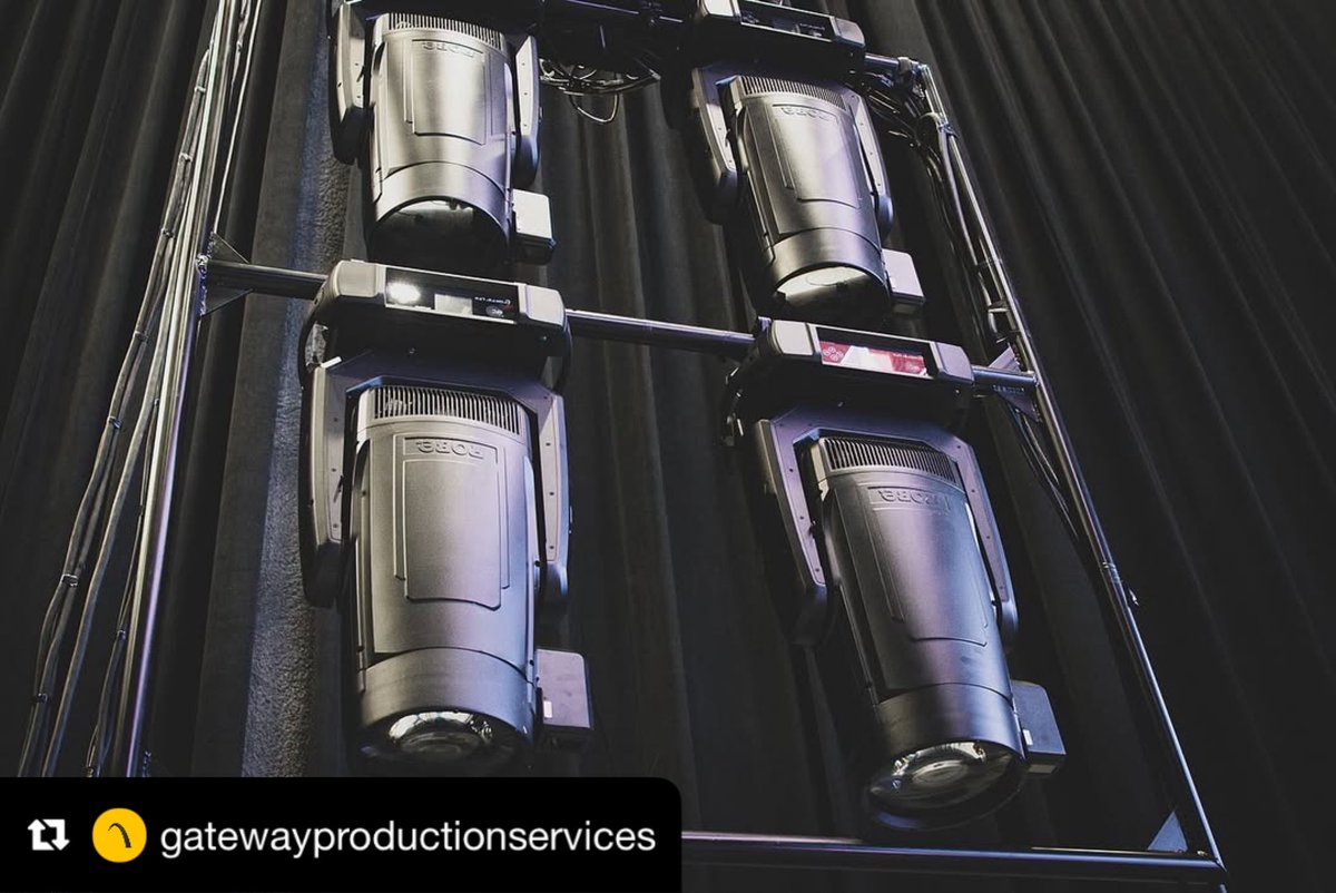 TheRobeWay's tweet photo. Giving a #WayCoolWednesday shoutout to @GSPSProduction for their work on creating a lineup of custom-built torms loaded with a whole lotta @Robelighting, designed &amp; fabricated in-house to drive System of a Down’s massive upstage wall &amp; side stage looks.

#therobeway #robelighting https://t.co/sEtnfNcN2O