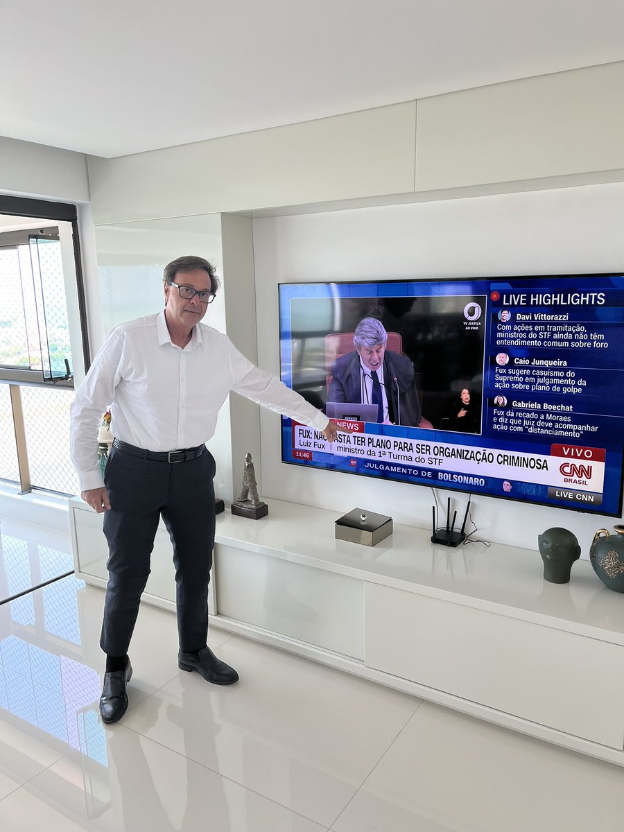 Acompanhando o voto do ministro Fux.
 Você concorda com a dissertação dele?