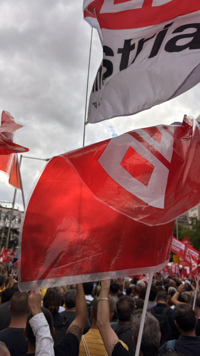 Hoy en el congreso la derecha jode a la clase trabajadora como siempre,

#ReduccionDeJornadaYa