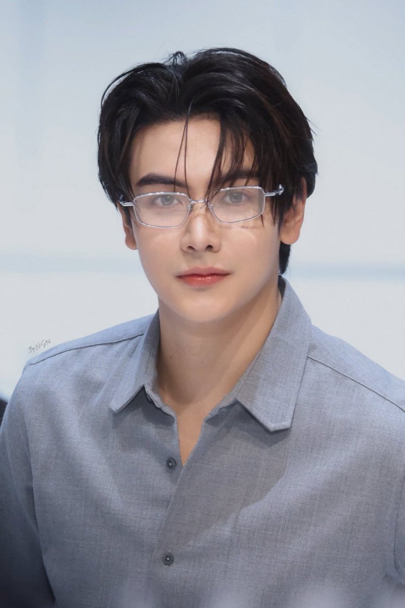 joongdunk_usa's tweet photo. This professor is way too handsome 

JOONG x GENTLEMONSTER     

#JoongArchenxGENTLEMONSTER 
#GENTLEMONSTER2025 https://t.co/kUXIQ0s7UB