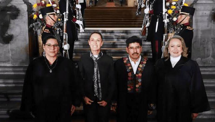 Alan Adame (@alanadamemx) on Twitter photo 🔴|| ¿Se acuerdan que <a href="/Claudiashein/">Claudia Sheinbaum Pardo</a> dijo que se necesitaba la #ReformaJudicial porque el Poder Judicial era “muy caro”?
👉🏼Pues antes costaba 73,470 millones de pesos
💸En 2026 costará… ¡85,960 millones!
❌Salieron más caros y peores los de los acordeones. 🔴|| ¿Se acuerdan que <a href="/Claudiashein/">Claudia Sheinbaum Pardo</a> dijo que se necesitaba la #ReformaJudicial porque el Poder Judicial era “muy caro”?
👉🏼Pues antes costaba 73,470 millones de pesos
💸En 2026 costará… ¡85,960 millones!
❌Salieron más caros y peores los de los acordeones.