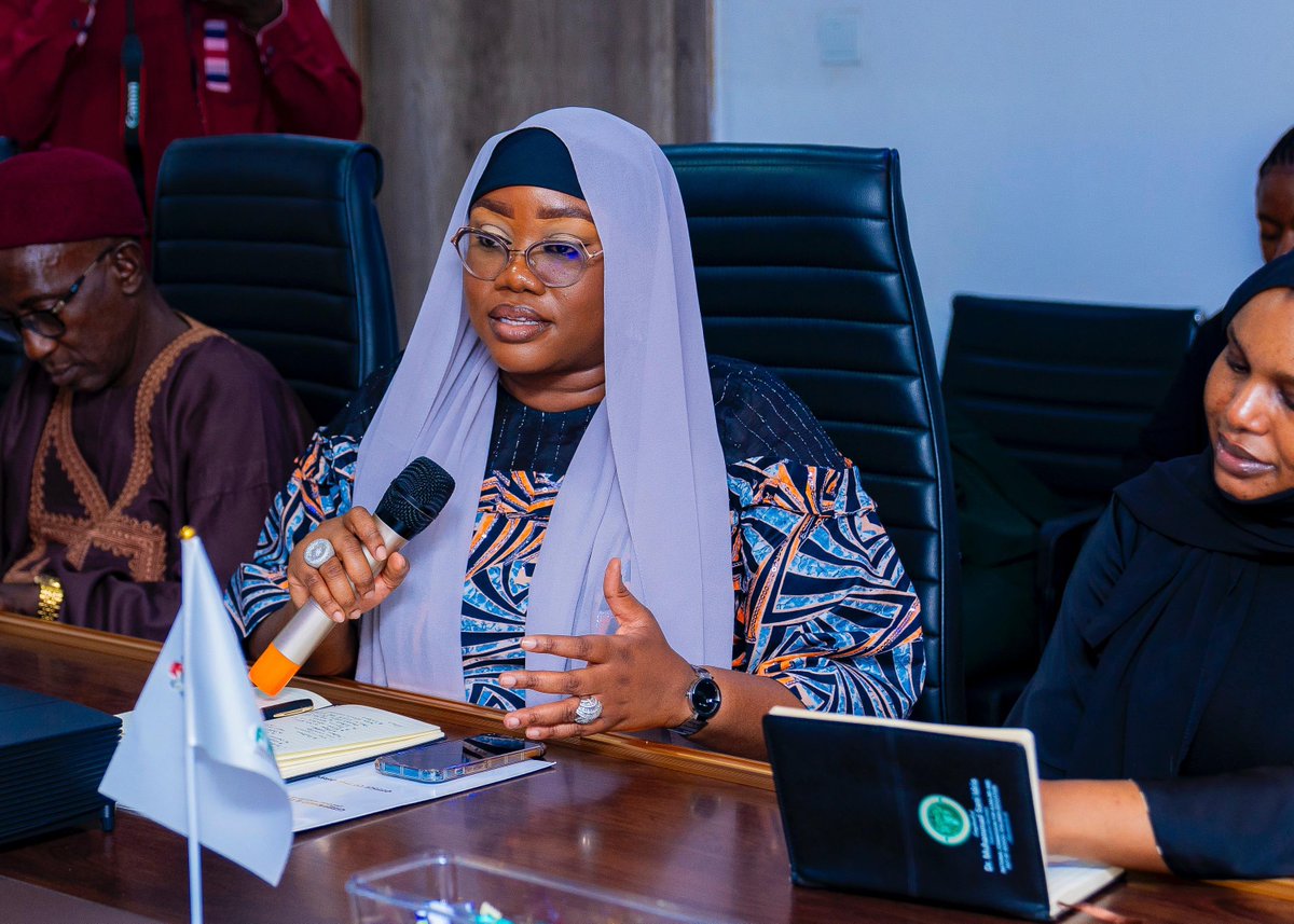 Federal Ministry of Youth Development, Nigeria (@fmydng) on Twitter photo Today, the Honourable Minister of Youth Development, Comrade Ayodele Olawande, received in audience the leadership team of the Citizenship and Leadership Training Centre (CLTC), led by the Director-General, Ms. <a href="/RinsolaAbiola/">Aderinsola Abiola</a>. The courtesy visit, which took place at the Today, the Honourable Minister of Youth Development, Comrade Ayodele Olawande, received in audience the leadership team of the Citizenship and Leadership Training Centre (CLTC), led by the Director-General, Ms. <a href="/RinsolaAbiola/">Aderinsola Abiola</a>. The courtesy visit, which took place at the