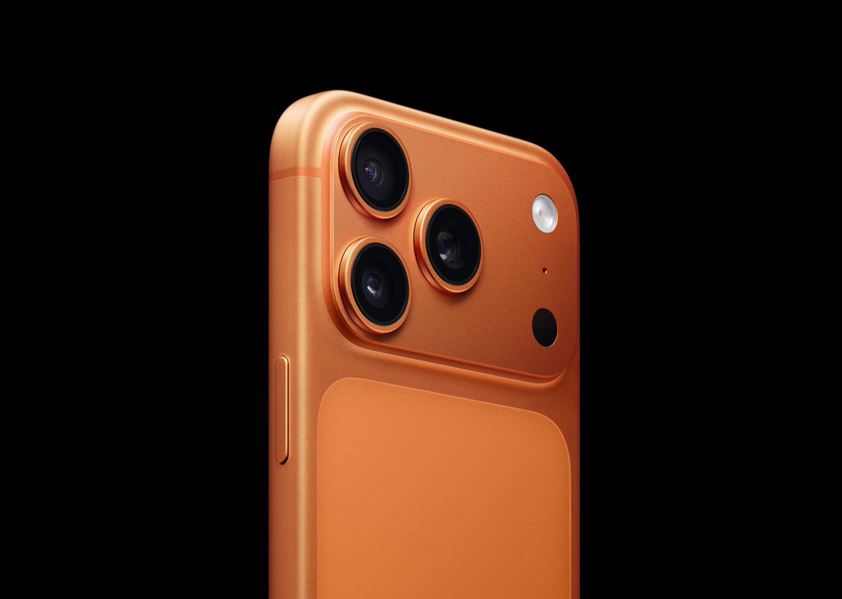 iDownloadBlog's tweet photo. iPhone 17 Pro in Silver, Cosmic Orange, and Deep Blue. No Black finish this year on Pro models. https://t.co/5RnQKyB2Qx