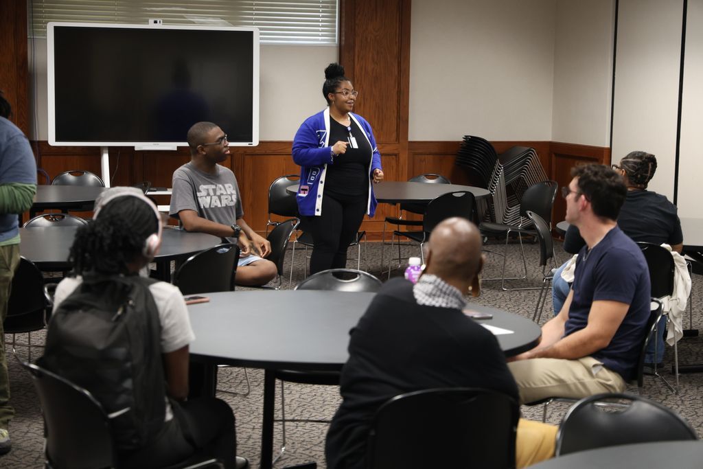asumidsouth's tweet image. ✨ TRIO Student Support Services opened the year with an orientation meet and greet! Students met staff, explored resources and found out how TRIO SSS can support their success at ASU Mid-South. 📸 

#GreyhoundNation #BuildYourFuture #TRIOSSS