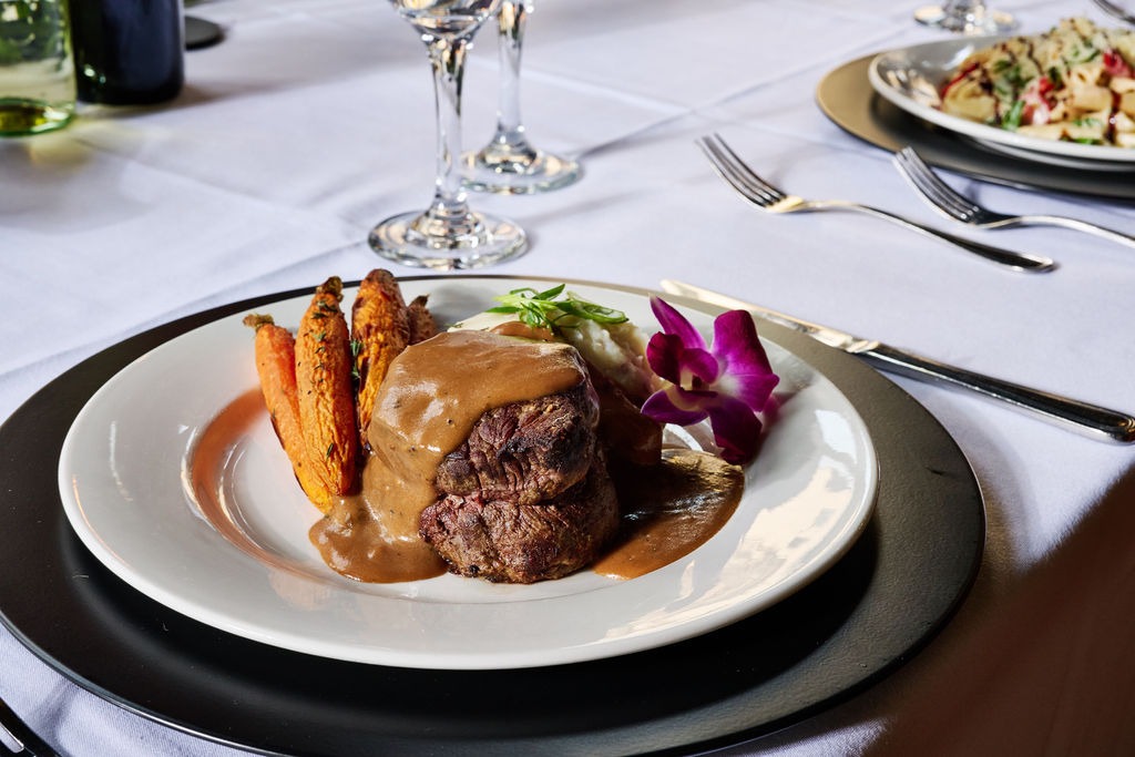 𝑻𝒉𝒆 𝑨𝒓𝒕 𝒐𝒇 𝑻𝒆𝒏𝒅𝒆𝒓𝒏𝒆𝒔𝒔 🍽️

Sink your fork into perfectly seared Beef Tenderloin, elevated by a silky Bourbon Peppercorn Cream Sauce that delivers a bold kick with every bite.