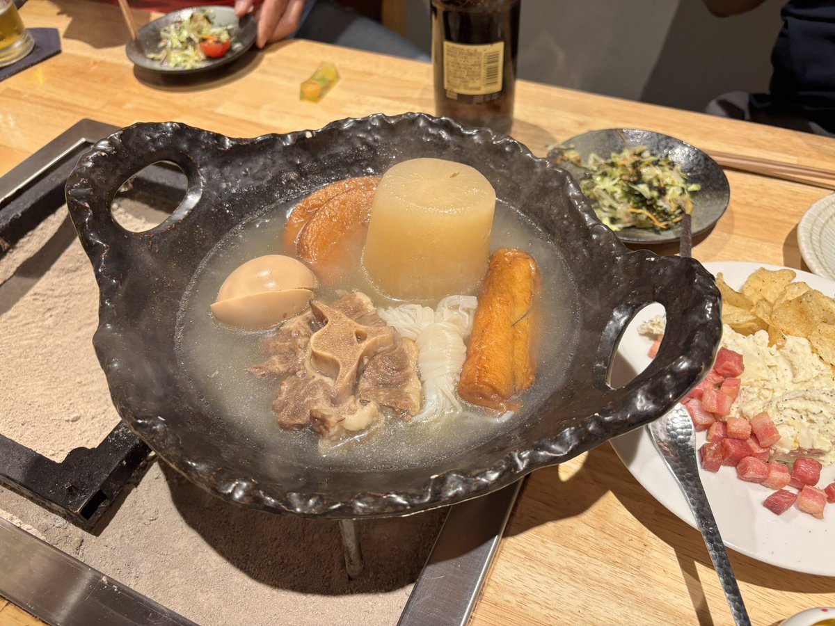 jack1gou's tweet photo. この前行ったおでんとお肉の店 https://t.co/NDBj8Ko3nk
