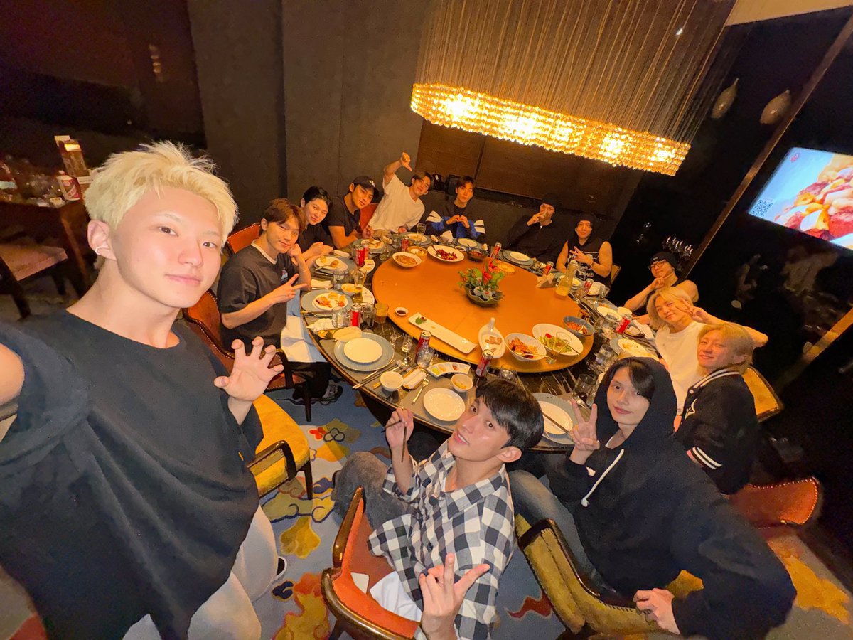 THIS SEVENTEEN FAMILY PHOTO.. 🥹 ONE YEAR AGO TODAY! ❤️‍🩹