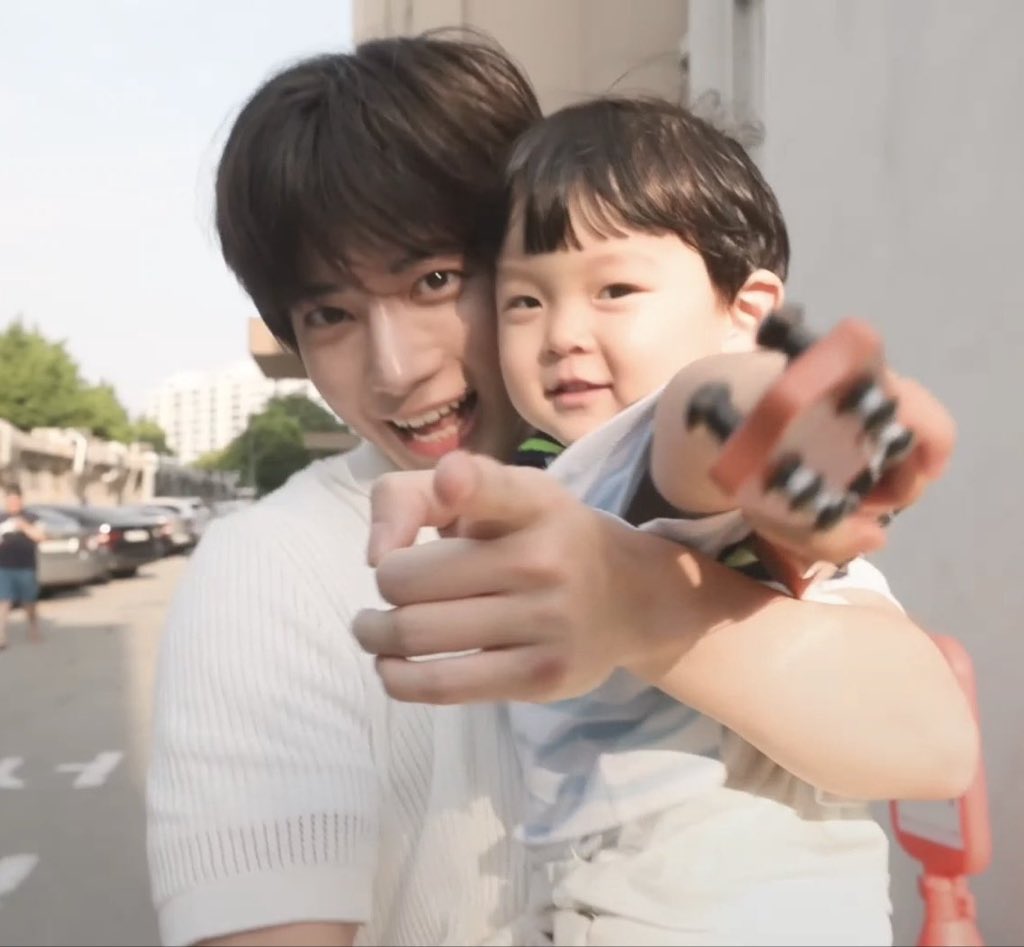 girl dad and boy dad trustiez 🥺