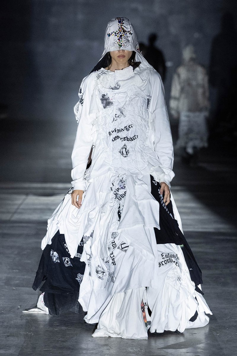 Metal_Magazine's tweet photo. Children of the Discordance's Hideaki Shikama on how his youth in Yokohama’s underground inspires his raw, rebellious, and deconstructed designs.
https://t.co/fqHyG2fnrG https://t.co/bpYly5Xi6S