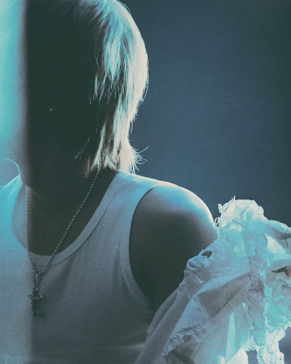 “Winged Figure”

TAEMIN Special Digital Single
'Veil'

#TAEMIN #태민  
#Veil 
#BPM #BigPlanetMade