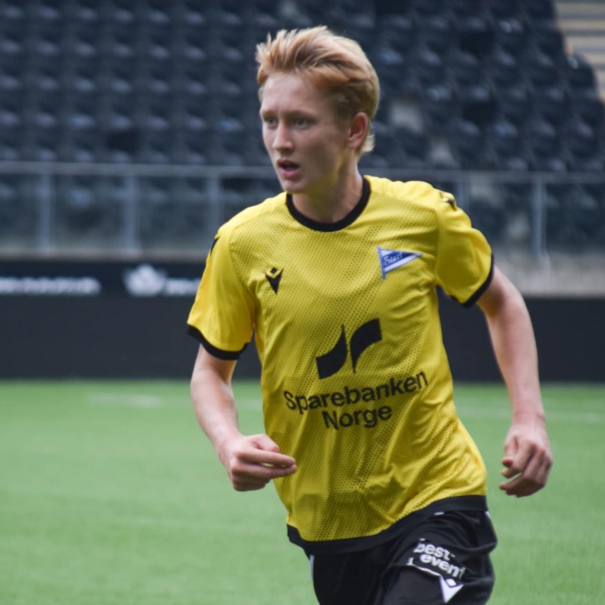 🟡⚫Lucas Koveland Sandsness er tatt ut til landslagssamling for G16-Future!

- Det er veldig fortjent at Lucas blir tatt ut på G16-Future! Han gir 100% på hver trening og i hver eneste kamp. Han har virkelig utviklet seg, både defensivt og offensivt i banen, sier Erik Mykland om