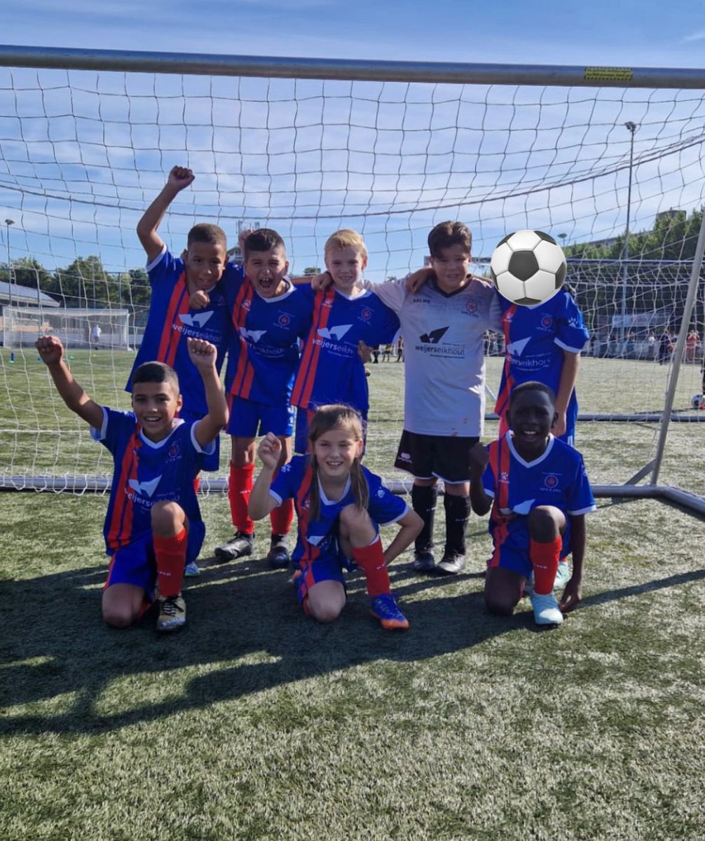 Na tientallen jaren hebben wij weer jeugd! En nu wonnen beide JO10 teams ook nog eens hun eerste wedstrijd! Op naar meer 🩵💙
