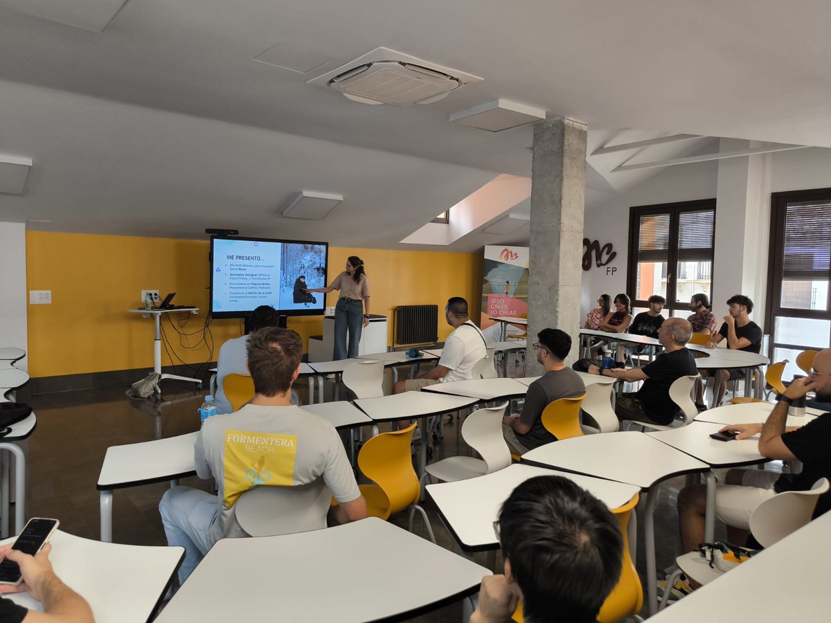 🎮 A veces pensamos en gráficos o historias, pero… ¿qué hay del papel del Game Designer?

El Lunes  contamos con Mariana Orihuela 

👉  Detrás de cada partida hay un diseño pensado

✨ Coloquio lleno de preguntas, ideas y pasión.

Mercedarias FP comprometidos con la enseñanza.