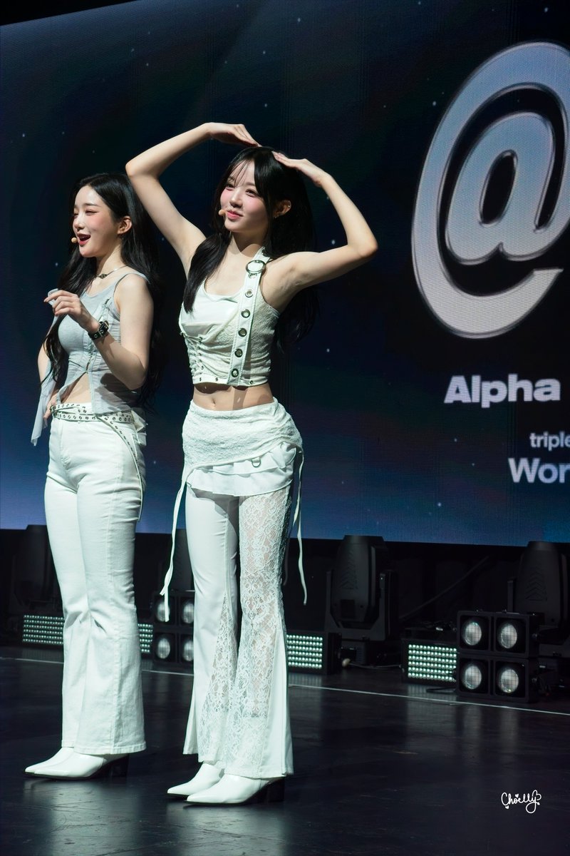 250903 tripleS Alpha Percent @% North America Tour

#tripleS_AlphaPercent_Review_inToronto
#tripleSinToronto #tripleS_Alpha_Percent #tripleS #tripleS_Alpha_Percent_in_Toronto
#wav #트리플에스 #Chaewon #김채원