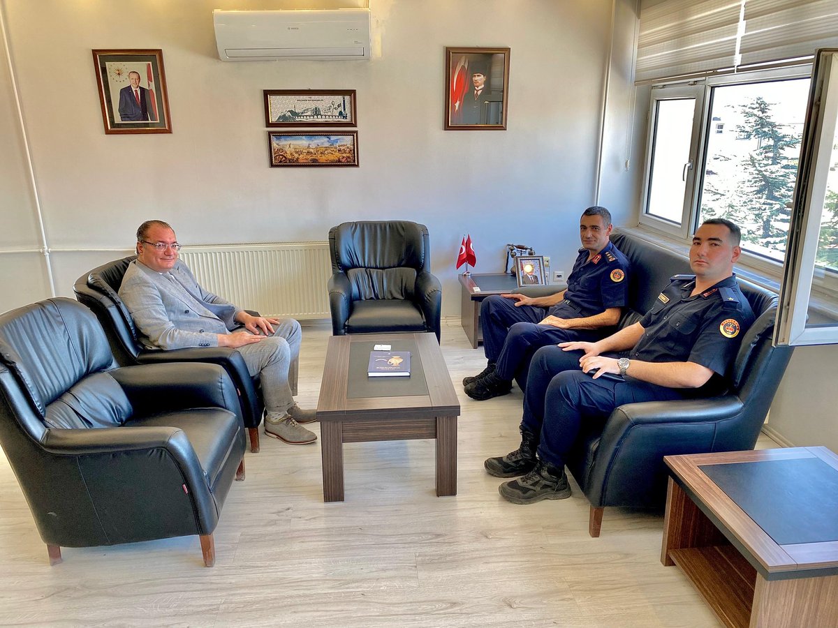 Kaymakam Ali ARIKAN’a İl Jandarma Komutanı Jandarma Albay Murat KAYA iade-i ziyarette bulundu.