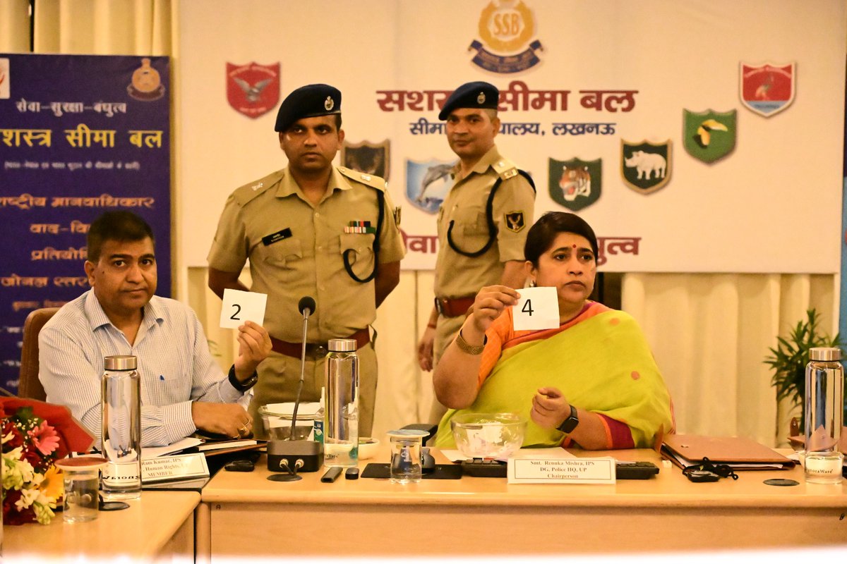 SSBFTRLUCKNOW's tweet photo. At the NHRC Human Rights Debate held at SSB HQ, Lucknow, the esteemed jury included:Smt. Renuka Mishra, IPS, DGP, Police HQ, Lucknow, Shri Ramkumar, IPS, ADG (Human Rights) Dr. Akhilesh Kumar Nigam, IPS, DIG (CID)#NHRC2025 #HumanRights #SSB #UPPolice @SSB_INDIA @PIBHomeAffairs https://t.co/Blj5eY09TN