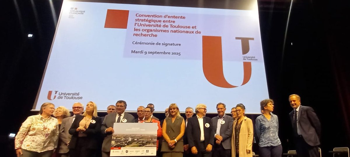 Véronique Dominguez-Guillaume, rectrice déléguée  ESR #Occitanie assiste à la signature de la convention stratégique entre <a href="/Univ_Toulouse/">Université de Toulouse</a> &amp; les Organismes Nationaux de Recherche
✅Collaboration autour des principes partagés
✅Inscrire la recherche dans une dynamique d’innovation