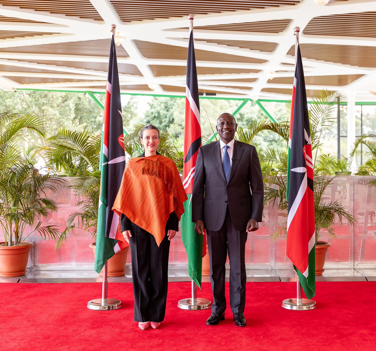 Ambassador Gisele Fernández Ludlow today presented her Credentials to H.E. <a href="/WilliamsRuto/">William Samoei Ruto, PhD</a>, President of the Republic of Kenya, officially assuming her duties as Ambassador Extraordinary and Plenipotentiary of Mexico to Kenya. 🇲🇽🤝