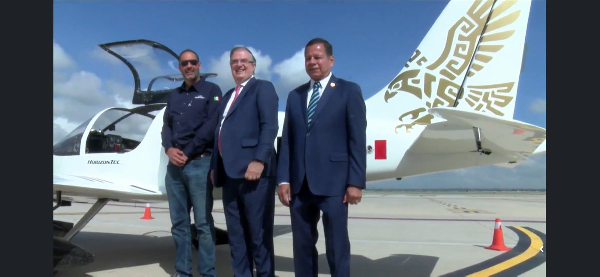 IMIPE_Celaya's tweet photo. Felicidades Horizontec! Halcón 2.1 es el sueño de la aviación mexicana que ya vuela 👊🏼 https://t.co/TJcXXxhmzt
