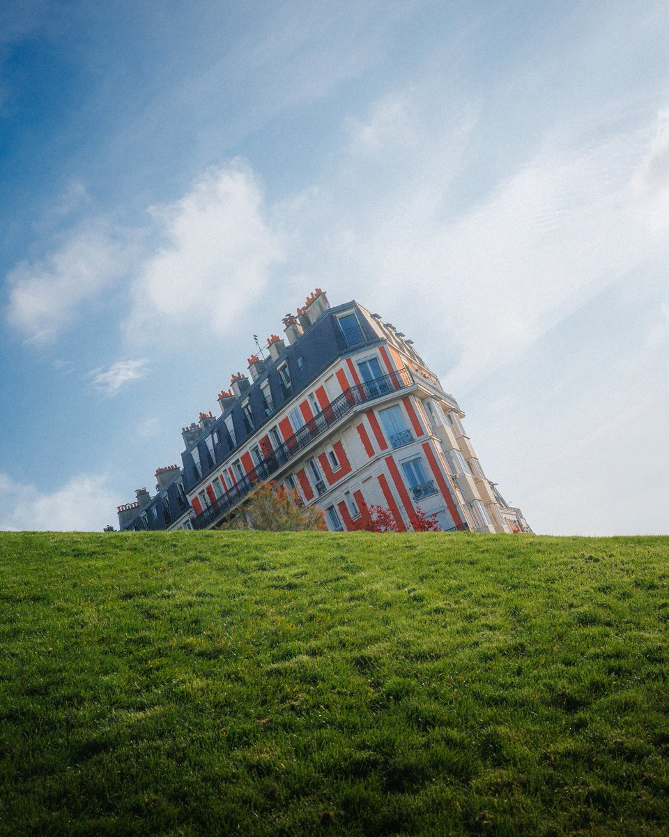 michaelboegl's tweet image. Strolling through Paris 🚶🏻