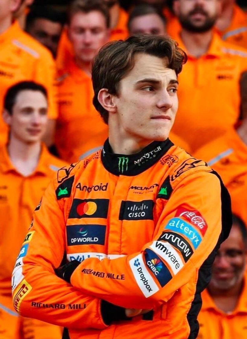 Brokenslov's tweet photo. ||If Eros would to Have sons with anyone i believe these four ,formula one drivers would match her -

Charles lerlerc being the oldest 
oscar piastri being the second eldest 
george russell being the third eldest 
an kimi antonili being the youngest-

after she had her daughters https://t.co/oh9wyDx32j