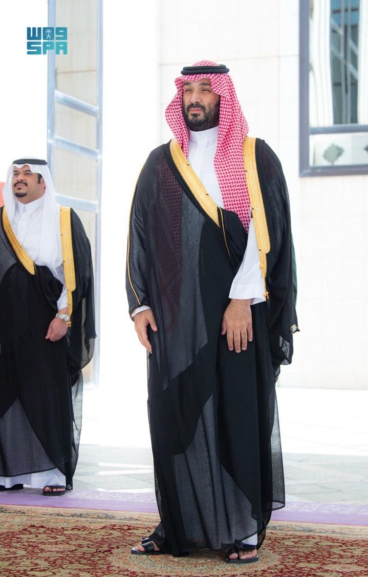 سمو #ولي_العهد يقدم #الخطاب_الملكي السنوي، الذي يجسد رؤية حية لمستقبل وطننا القريب 2030 ويعكس تطلعات قيادتنا لمستقبل الأجيال القادمة. 
كل توجيه فيه يرسخ الحرص على المواطن والتنمية ويحفزنا على المشاركة والعمل بعزيمة لتحقيق المزيد من الإنجازات 🇸🇦