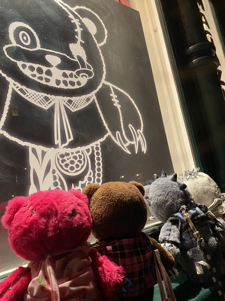 usj_yuuu's tweet photo. ハミクマたち🧸

#USJファン https://t.co/RHJziS6qUS