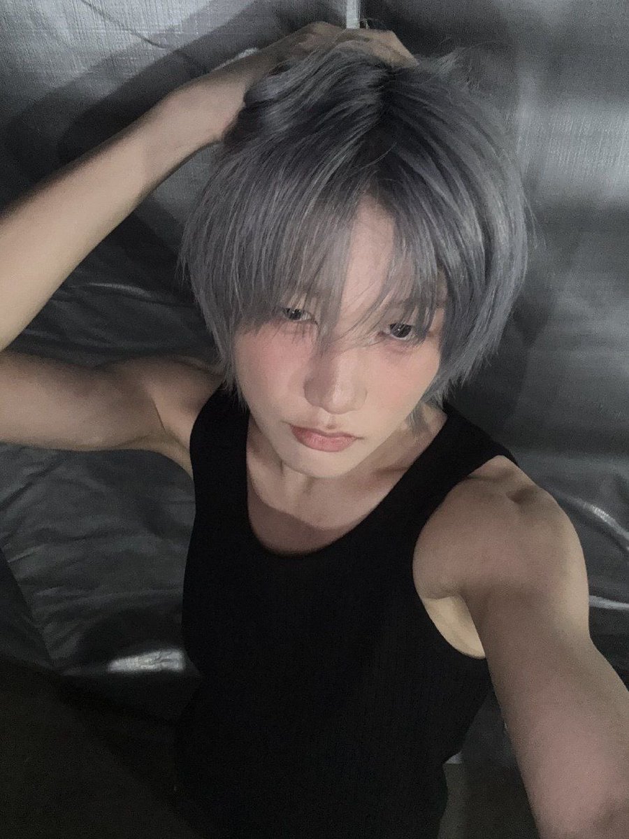 urinaevis's tweet photo. i'm still here btw https://t.co/WQqAgEkU54