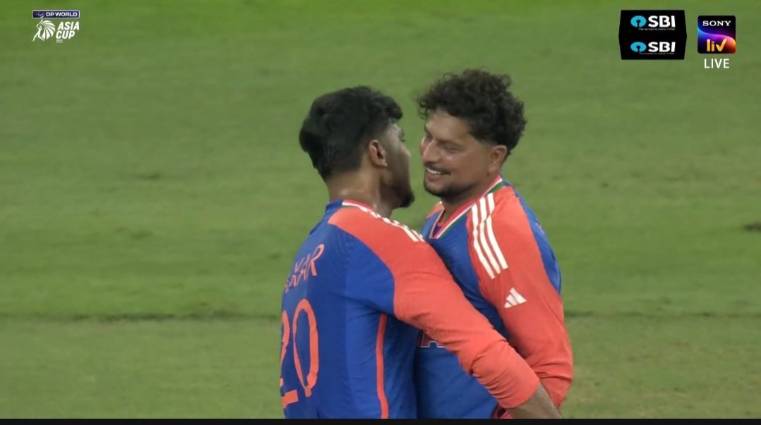 MDRaju_Live's tweet image. Kuldeep finishes it off in style! 💥 Last wicket, team all-out — what a way to seal the innings! 👏 #SpinMagic #AsiaCup2025