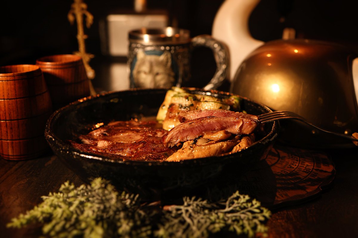 Костюмированный Интроверт tweet media