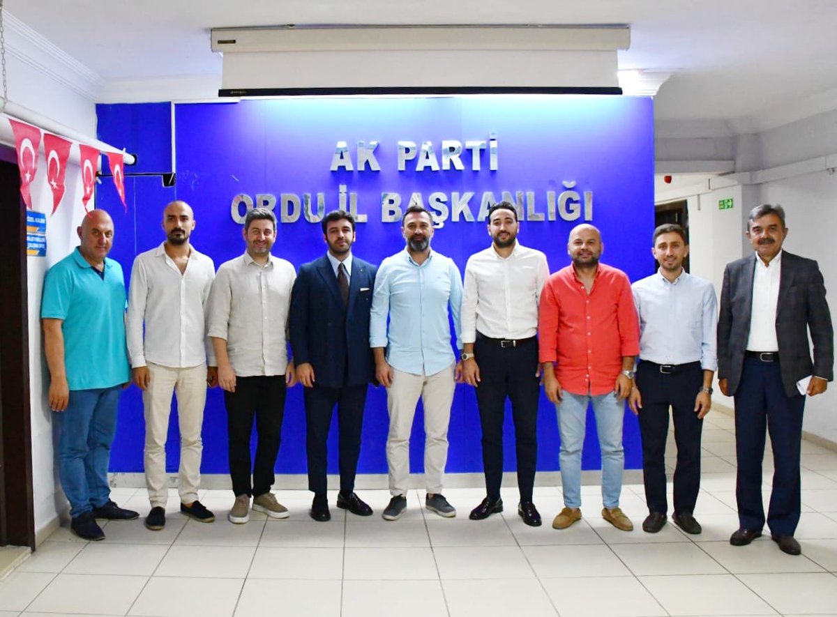 Ordu Genç İş İnsanları Derneği (OGİD) Başkanı Sn. Mete Şaşmaz ve değerli yönetim kurulu üyeleri bizleri İl Başkanlığımızda ziyaret ettiler.

Nazik ziyaretleri için kendilerine teşekkür ediyorum.